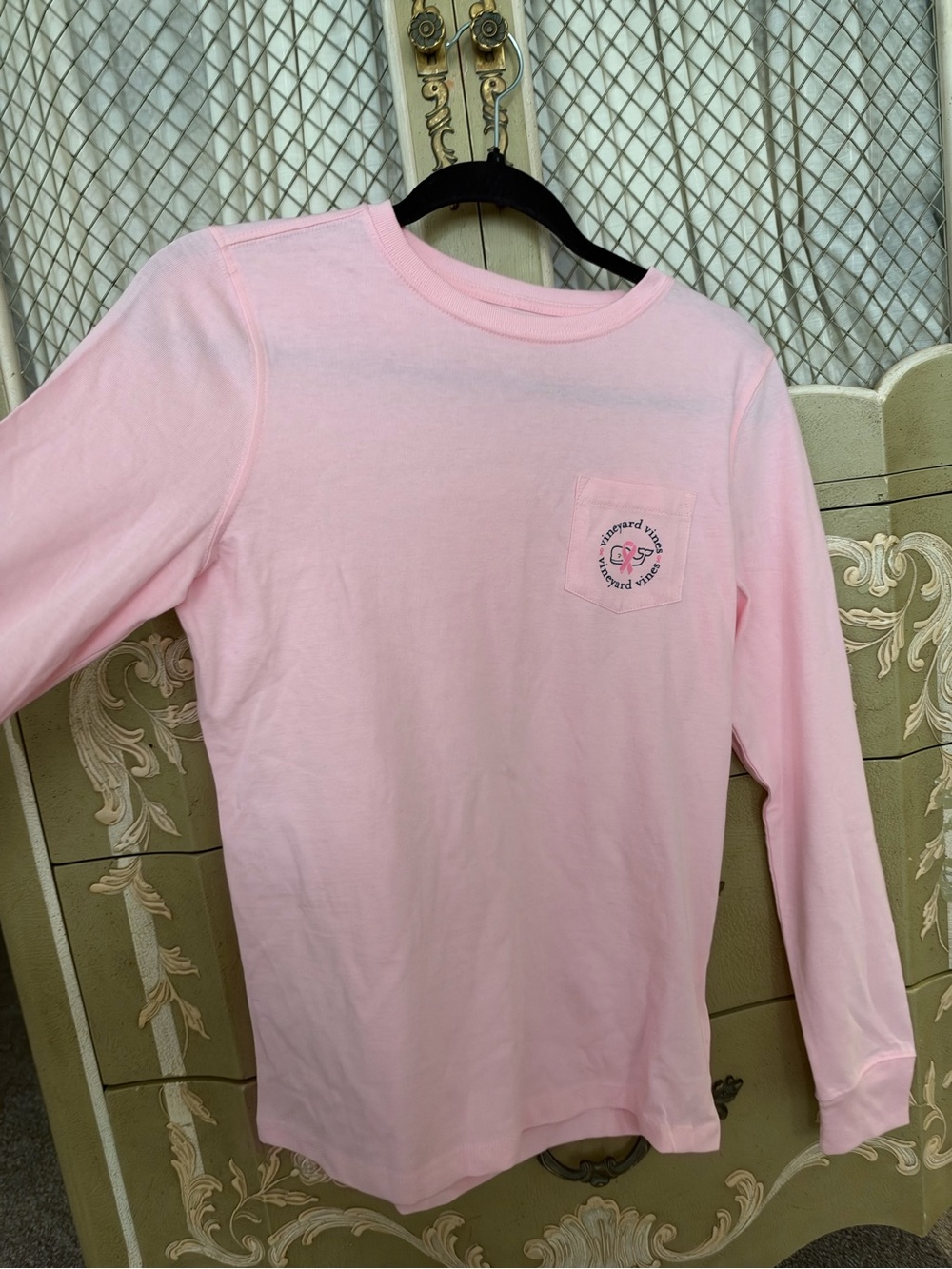 Vineyard Vines Breast cancer awareness Soft Pink Long-Sleeve Pocket Tee